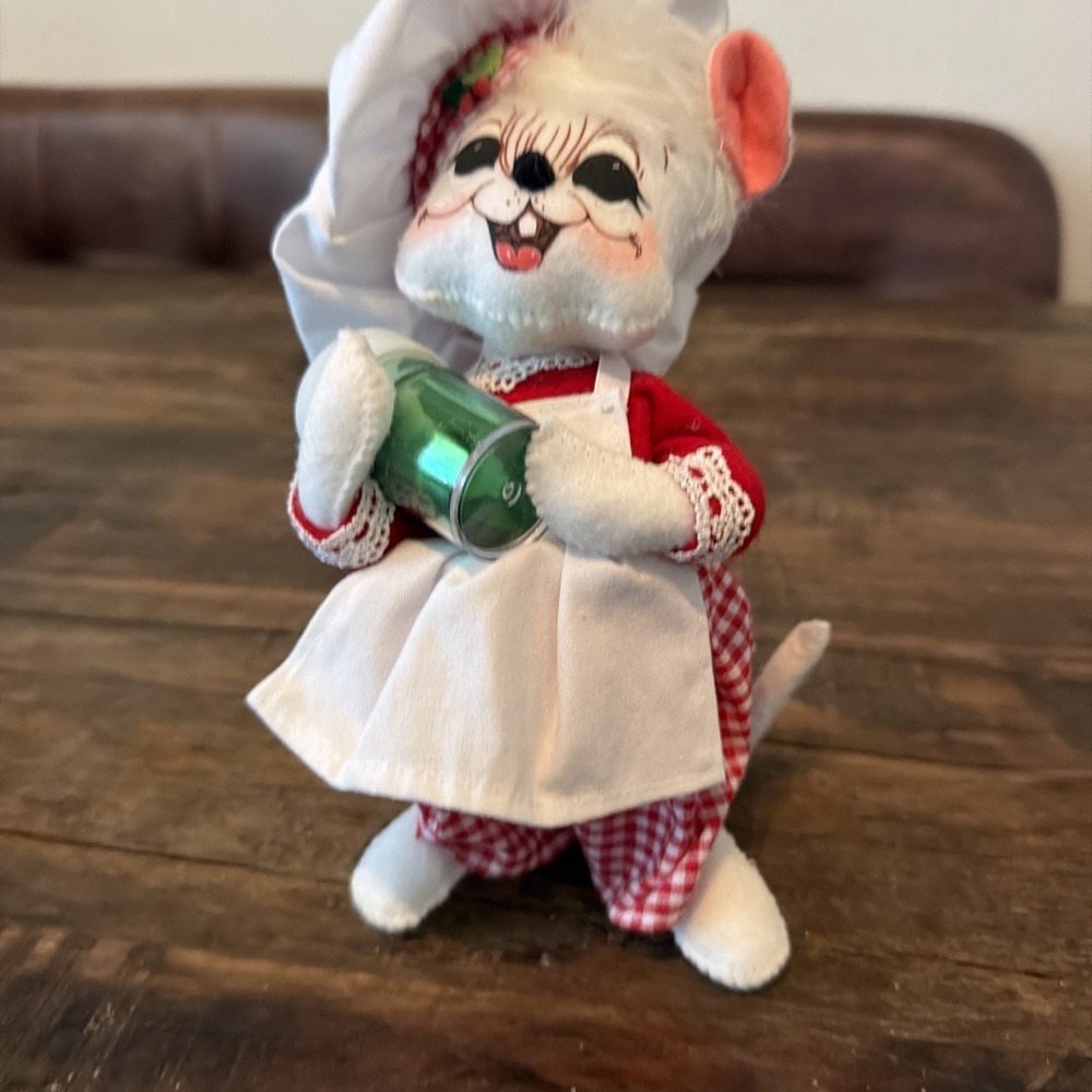 Vintage Annalee Poseable Baker Mouse With Chef Hat And Apron